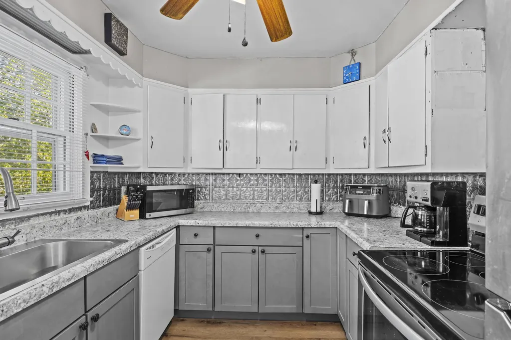 213 Park Avenue Harrodsburg KY 40330