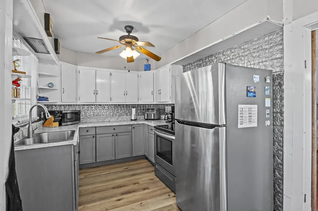 213 Park Avenue Harrodsburg KY 40330