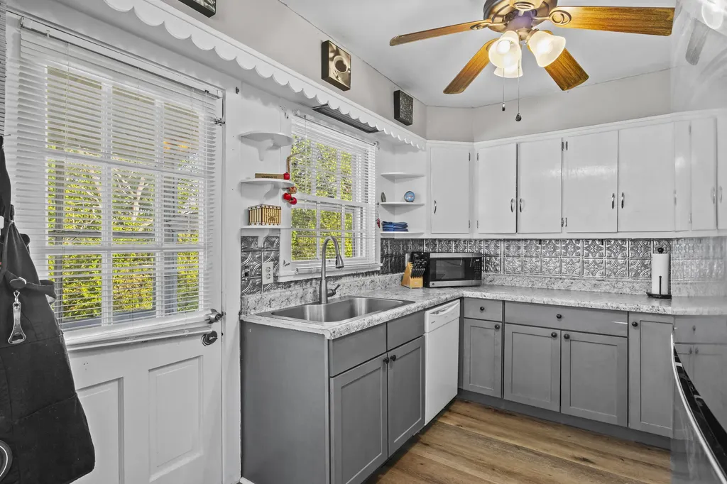 213 Park Avenue Harrodsburg KY 40330