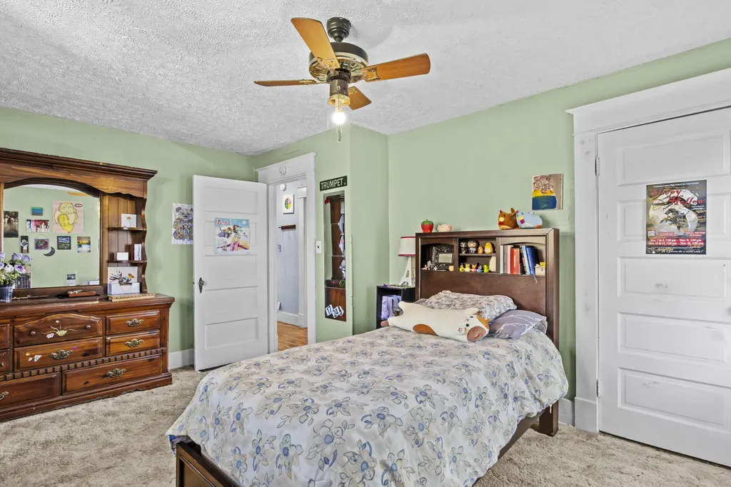 213 Park Avenue Harrodsburg KY 40330