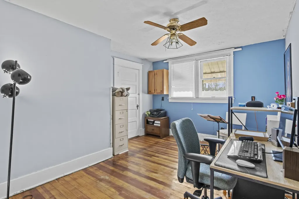 213 Park Avenue Harrodsburg KY 40330