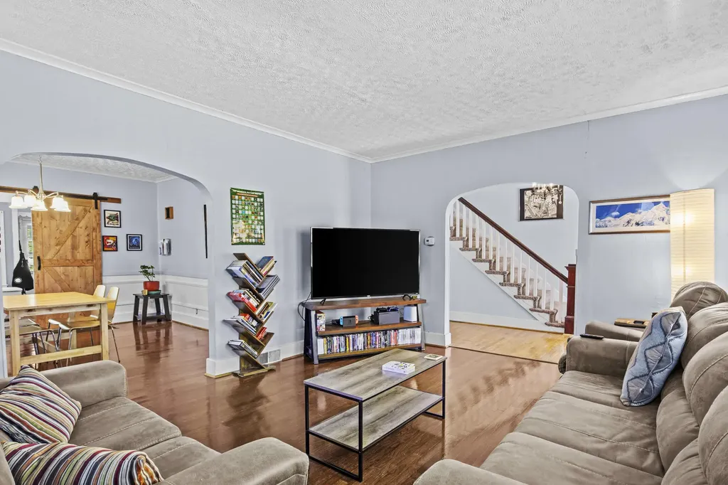 213 Park Avenue Harrodsburg KY 40330