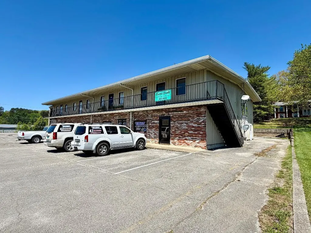 1802 Mcdonalds Lane London KY 40741