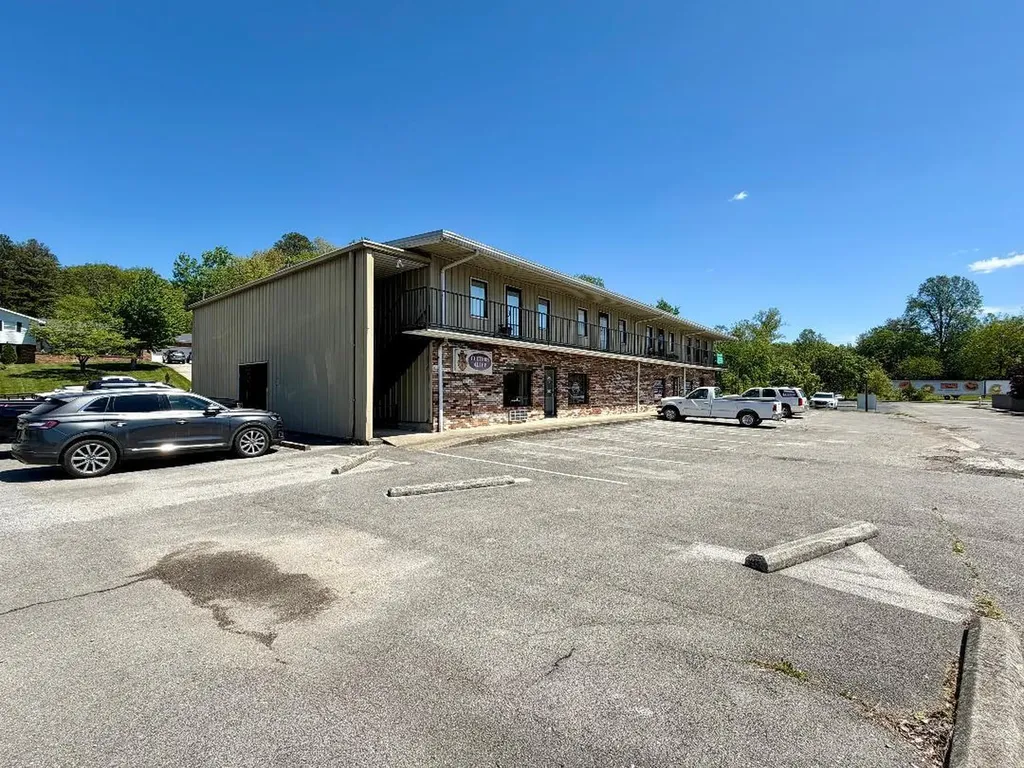 1802 Mcdonalds Lane London KY 40741