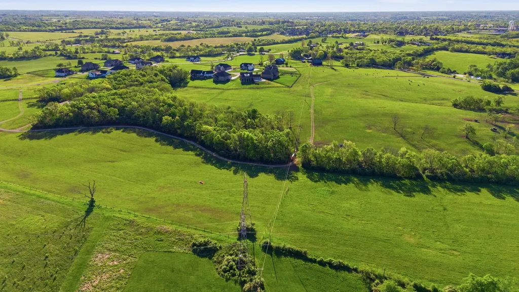 2-A Harrodsburg Road Wilmore KY 40390