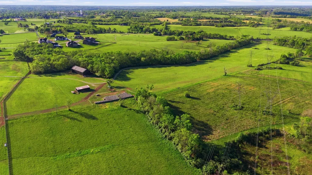2-A Harrodsburg Road Wilmore KY 40390