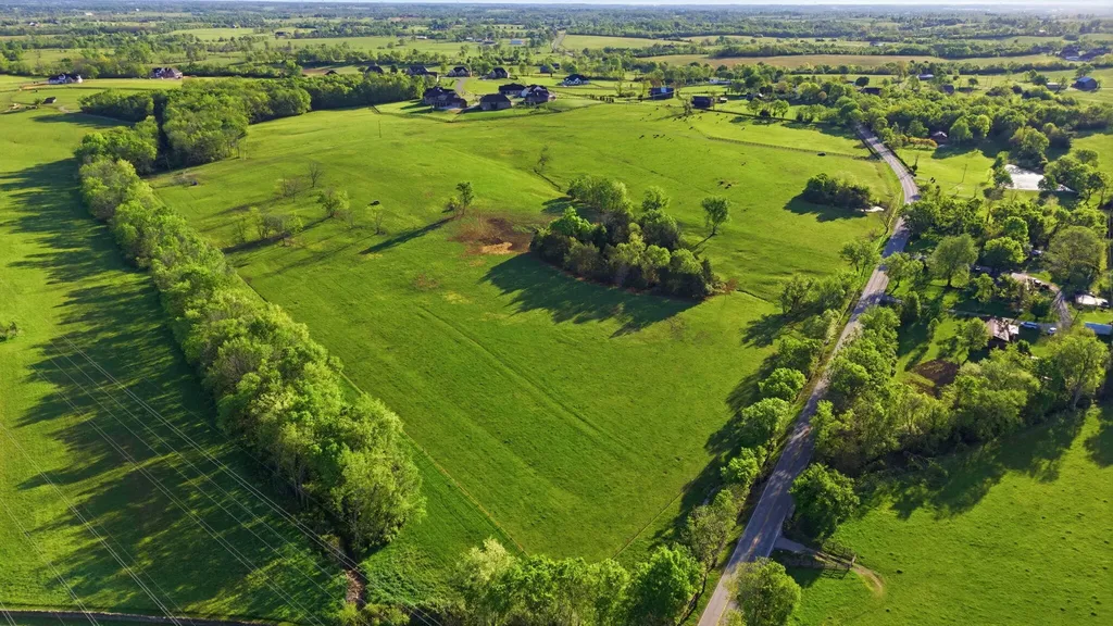 2-A Harrodsburg Road Wilmore KY 40390