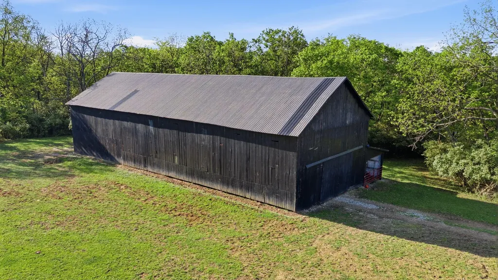 2-A Harrodsburg Road Wilmore KY 40390