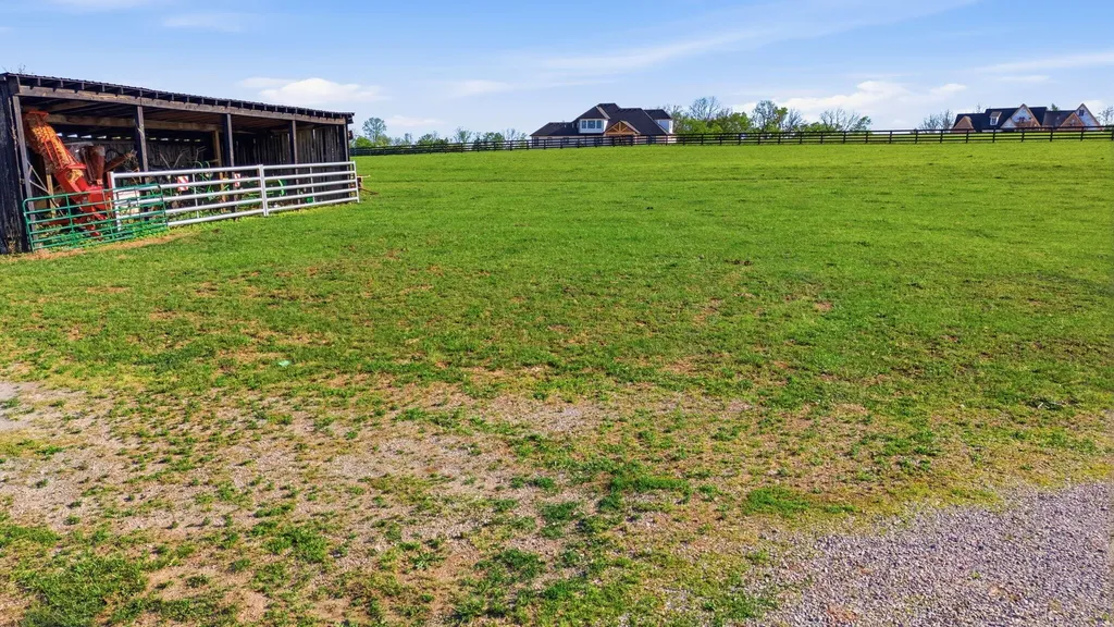 2-A Harrodsburg Road Wilmore KY 40390