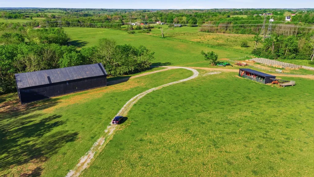 2-A Harrodsburg Road Wilmore KY 40390