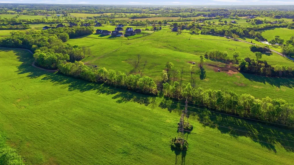 2-A Harrodsburg Road Wilmore KY 40390