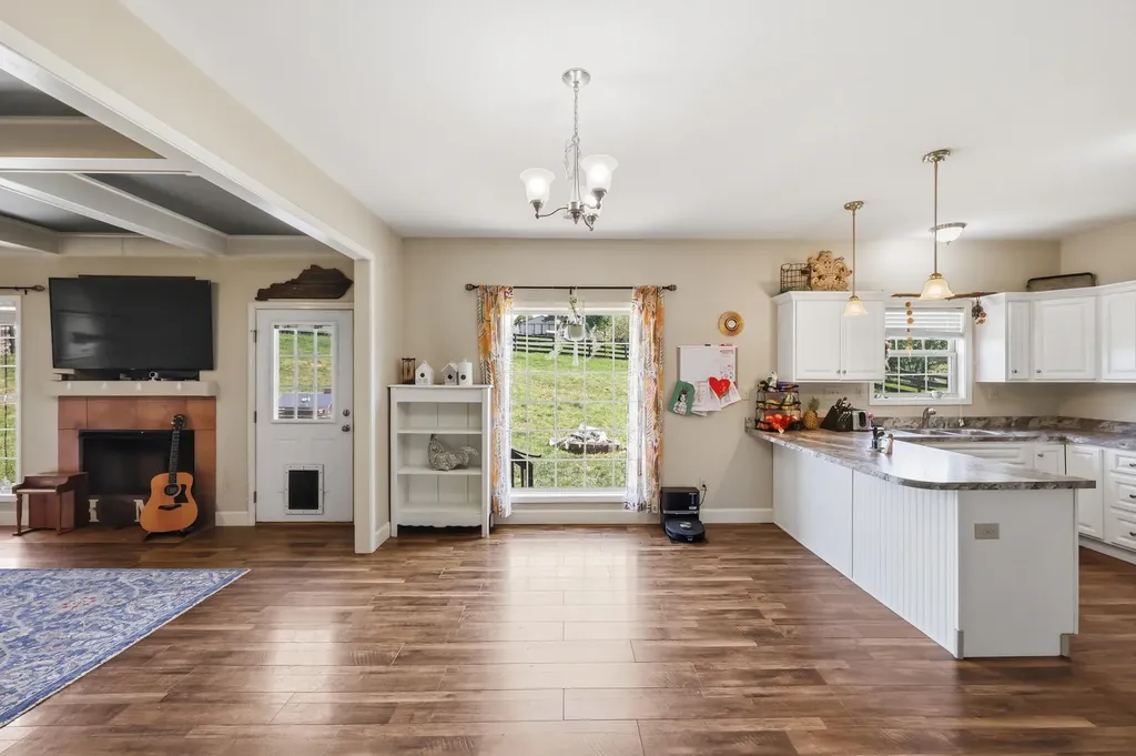 1936 Clearwater Drive Lawrenceburg KY 40342