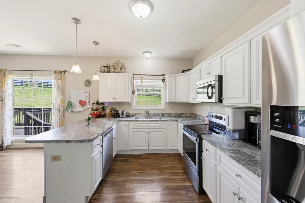 1936 Clearwater Drive Lawrenceburg KY 40342