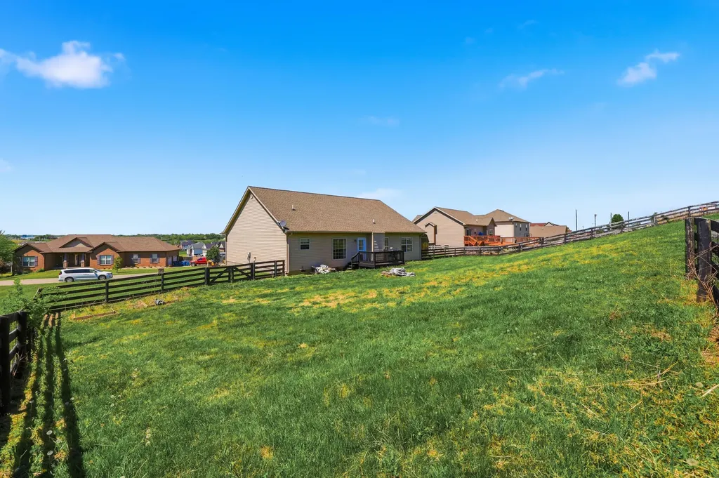 1936 Clearwater Drive Lawrenceburg KY 40342
