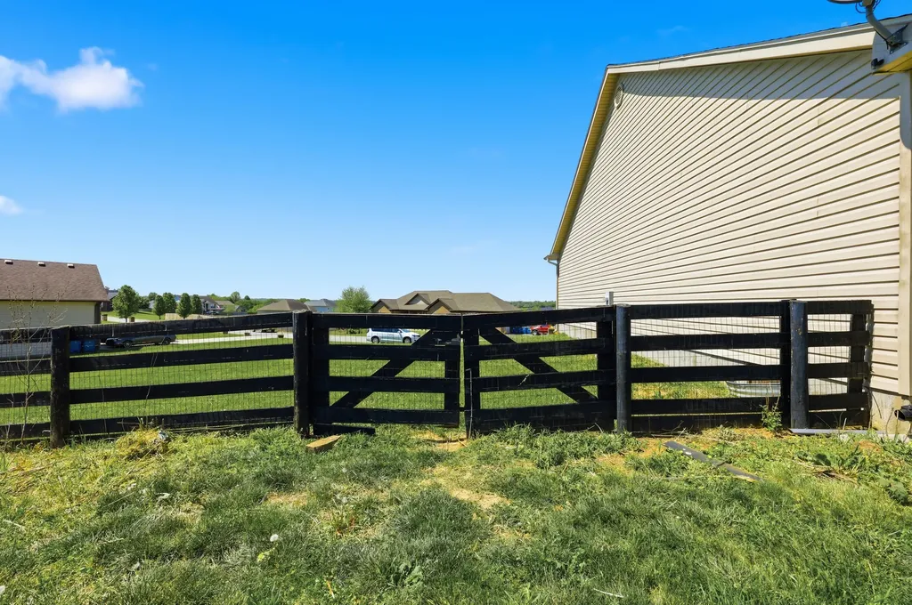 1936 Clearwater Drive Lawrenceburg KY 40342