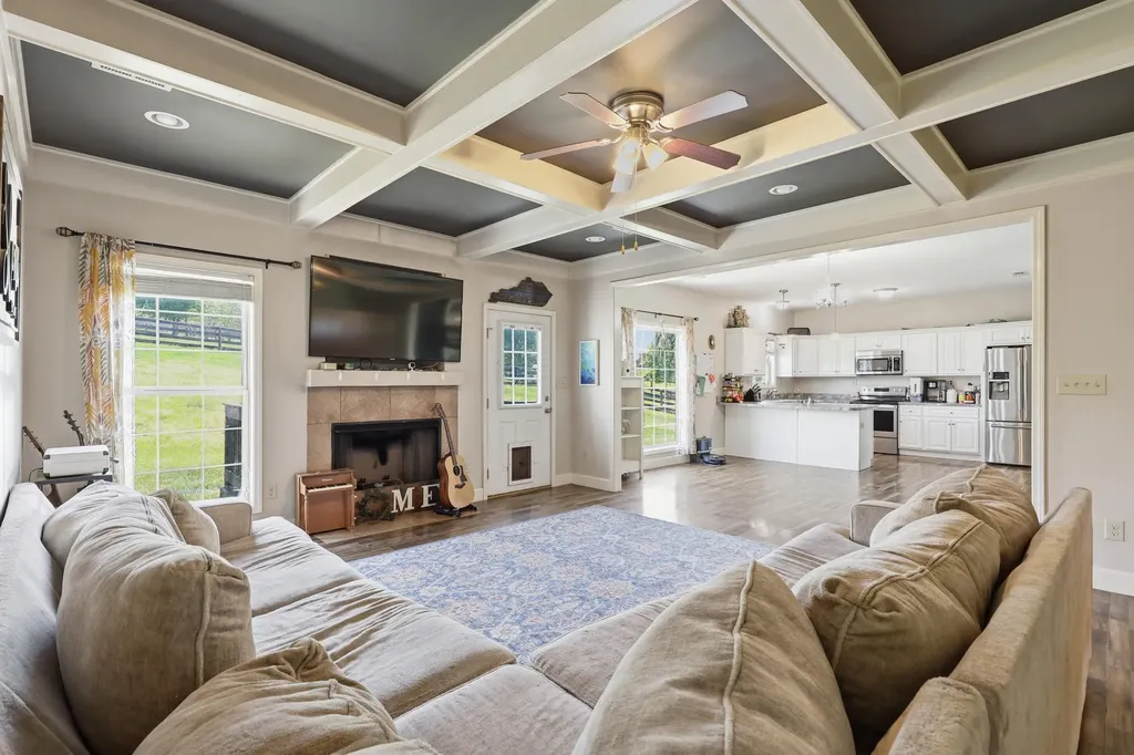1936 Clearwater Drive Lawrenceburg KY 40342