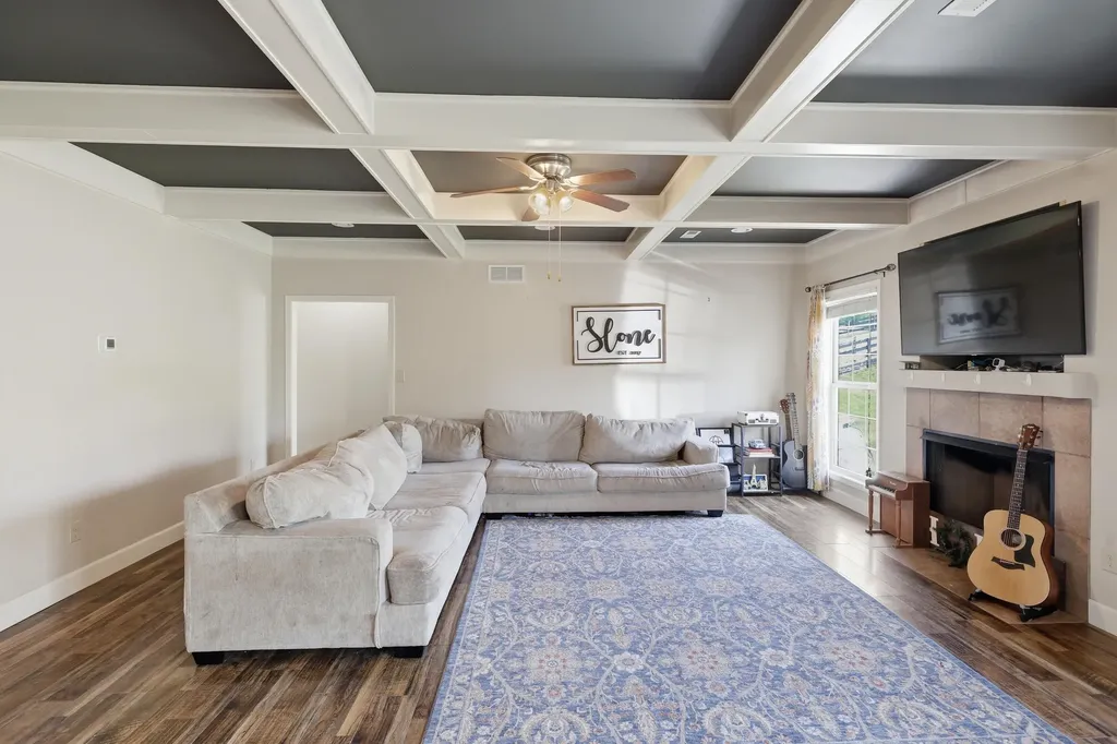 1936 Clearwater Drive Lawrenceburg KY 40342