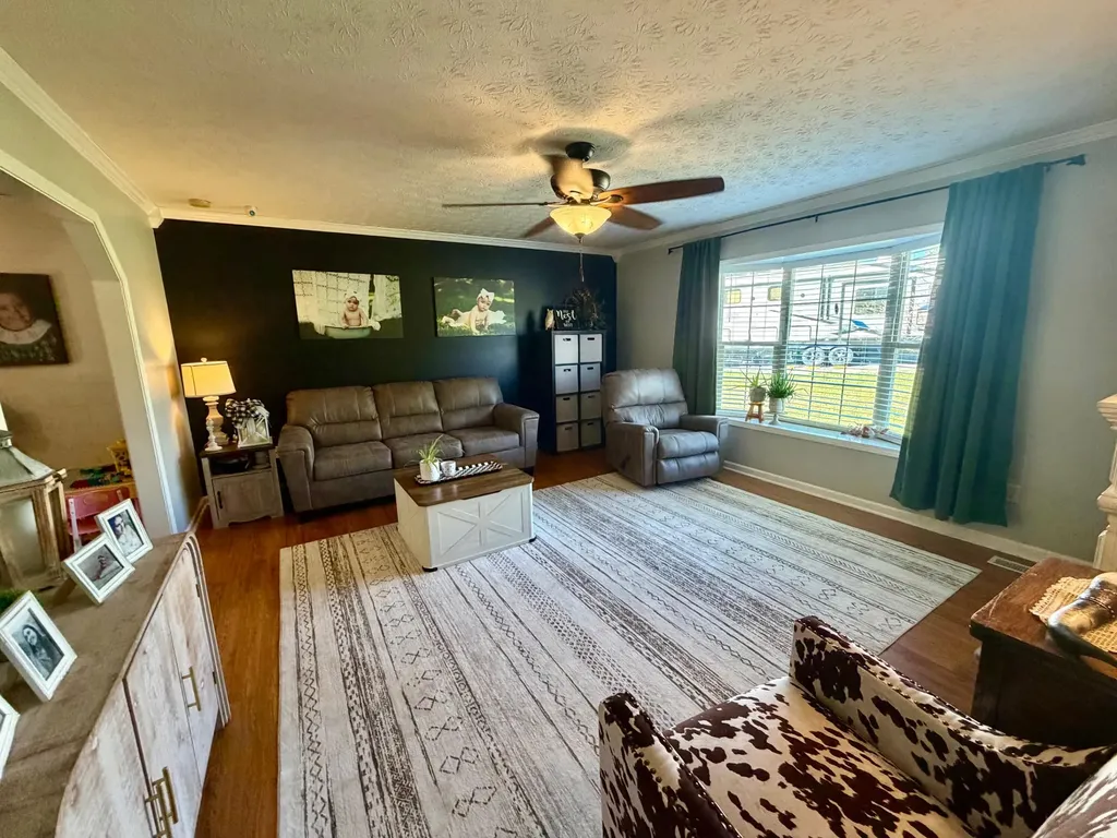 208 Carnation Drive Corbin KY 40701