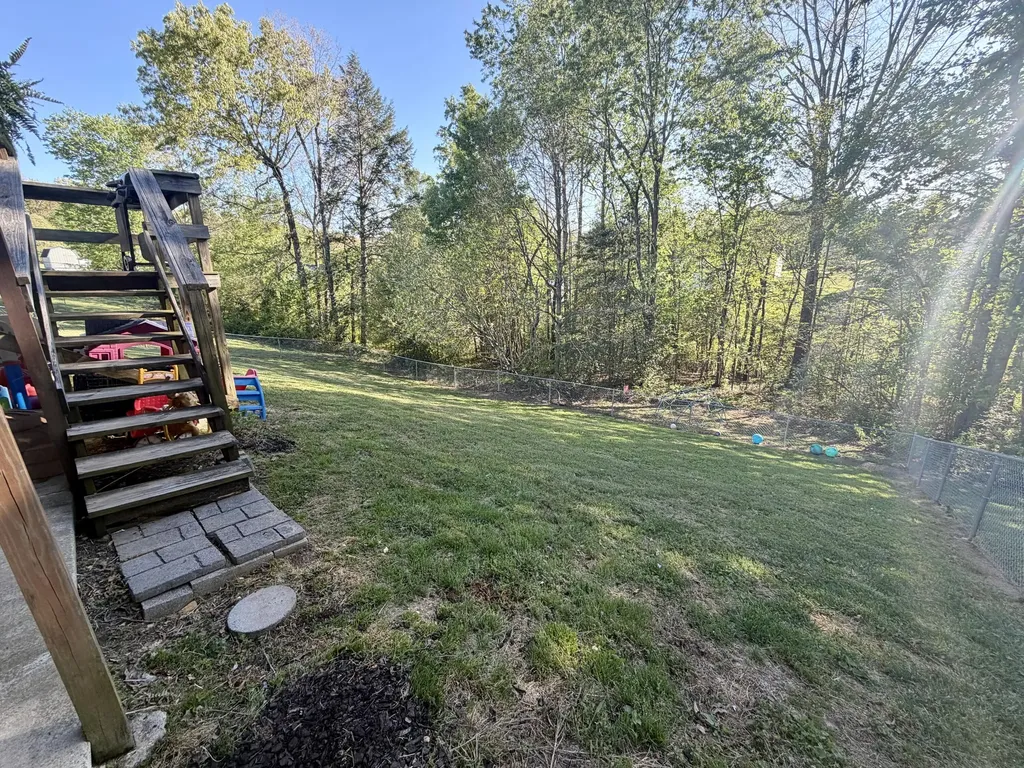 208 Carnation Drive Corbin KY 40701