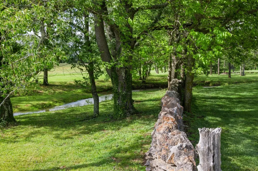 215 Paradise Camp Road Harrodsburg KY 40330