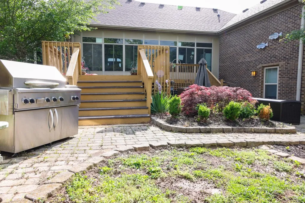 215 Paradise Camp Road Harrodsburg KY 40330
