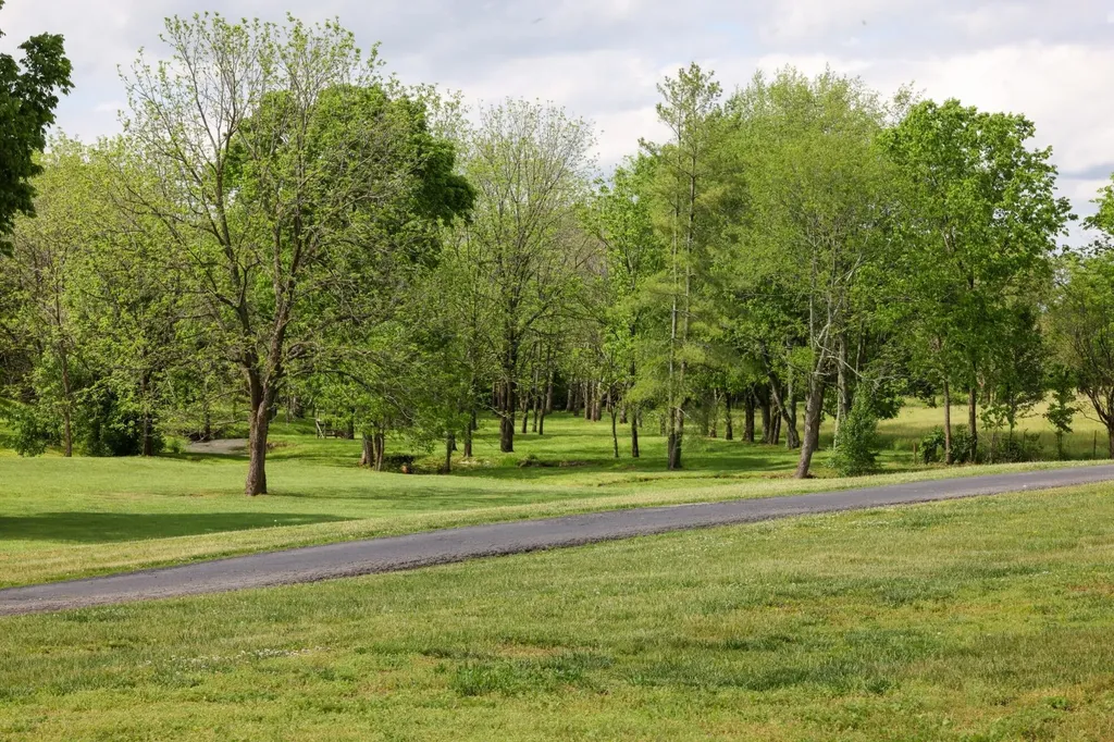 215 Paradise Camp Road Harrodsburg KY 40330