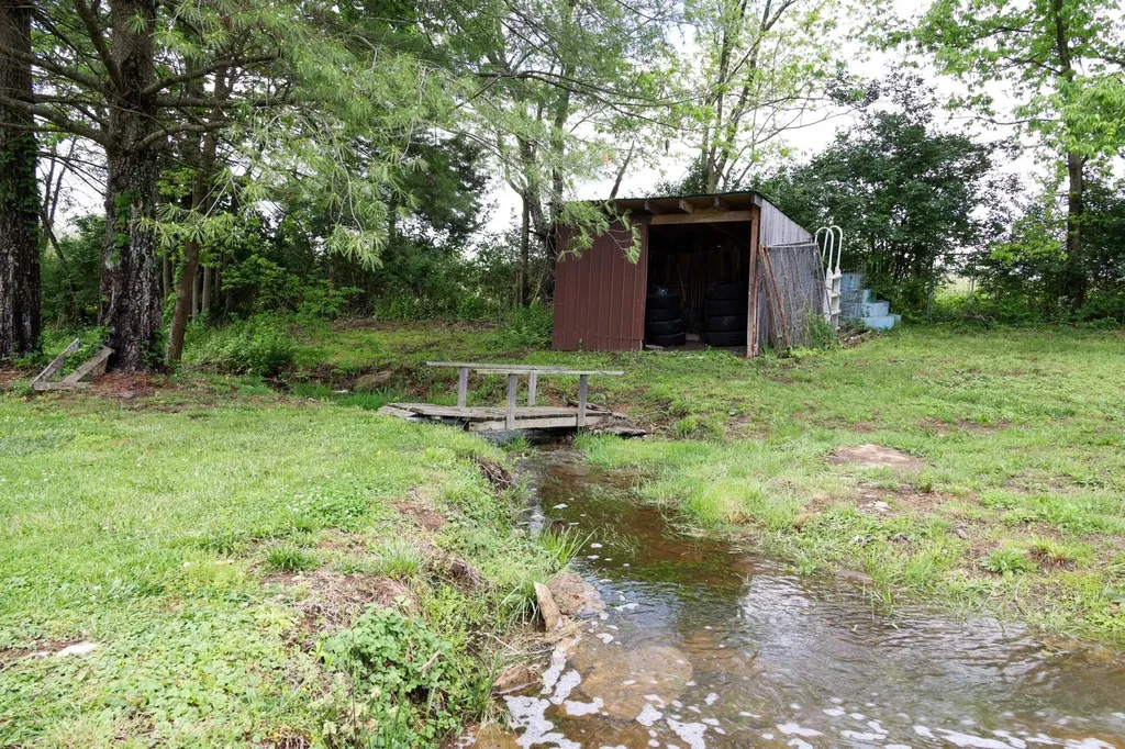 215 Paradise Camp Road Harrodsburg KY 40330