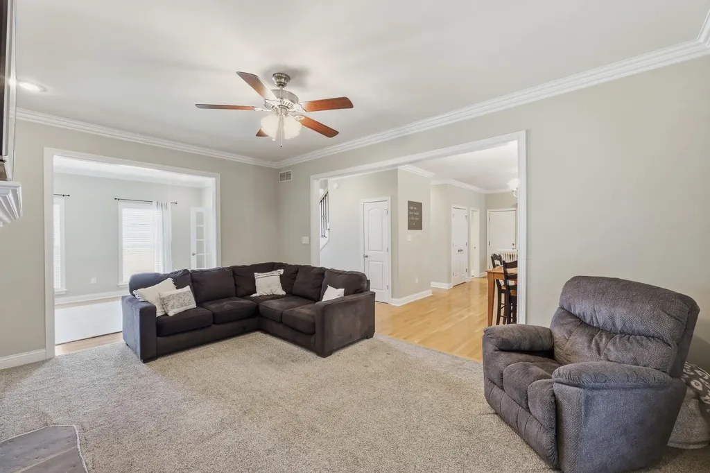 129 Pheasant Run Nicholasville KY 40356