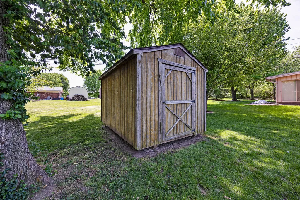2036 Old Lexington Road Danville KY 40422
