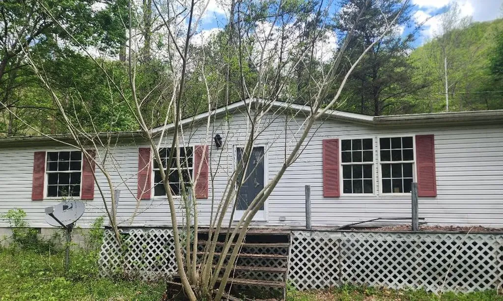 438 Ned Fork Road Mcdowell KY 41647
