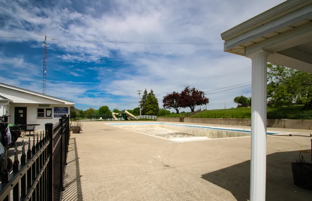 700 Inverness Road Perry Park KY 40363