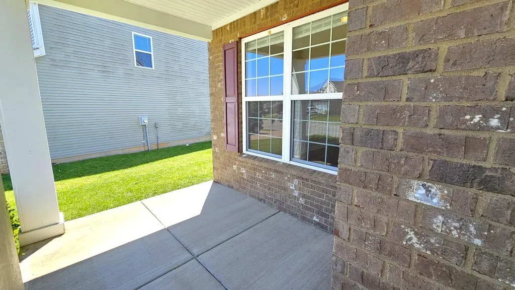 253 W Showalter Drive Georgetown KY 40324