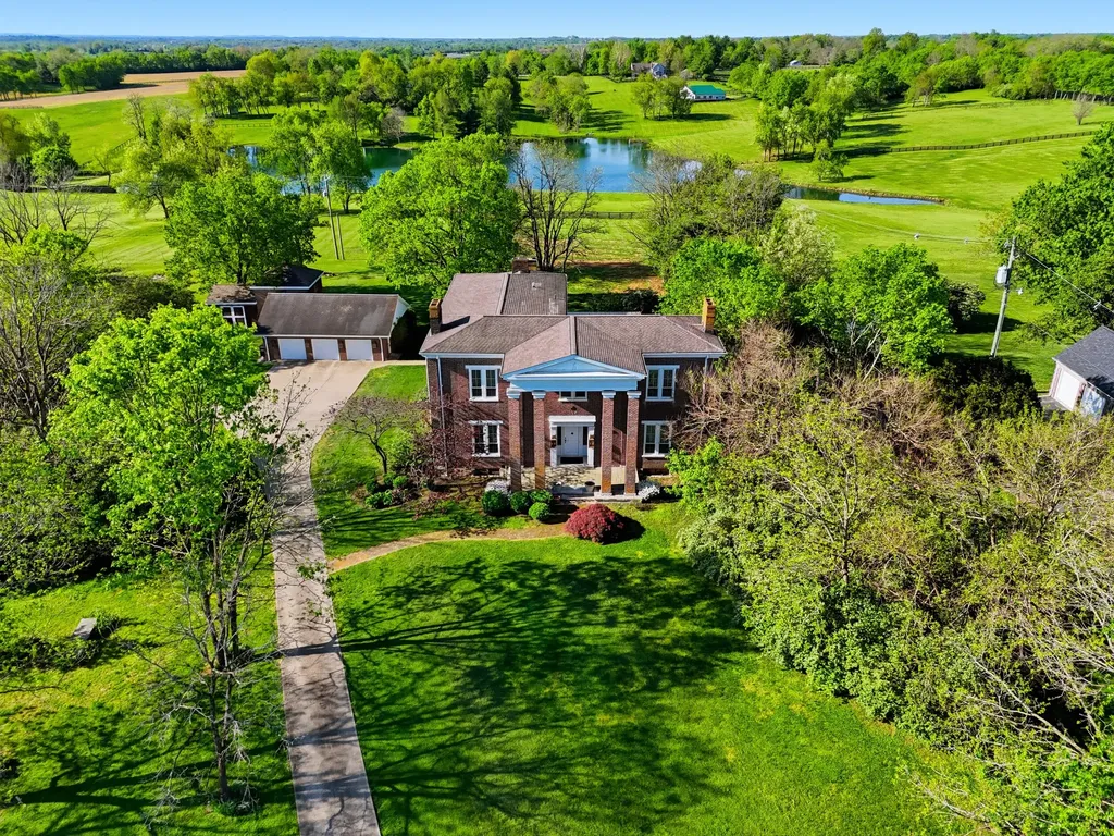 6208 Old Richmond Road Lexington KY 40515