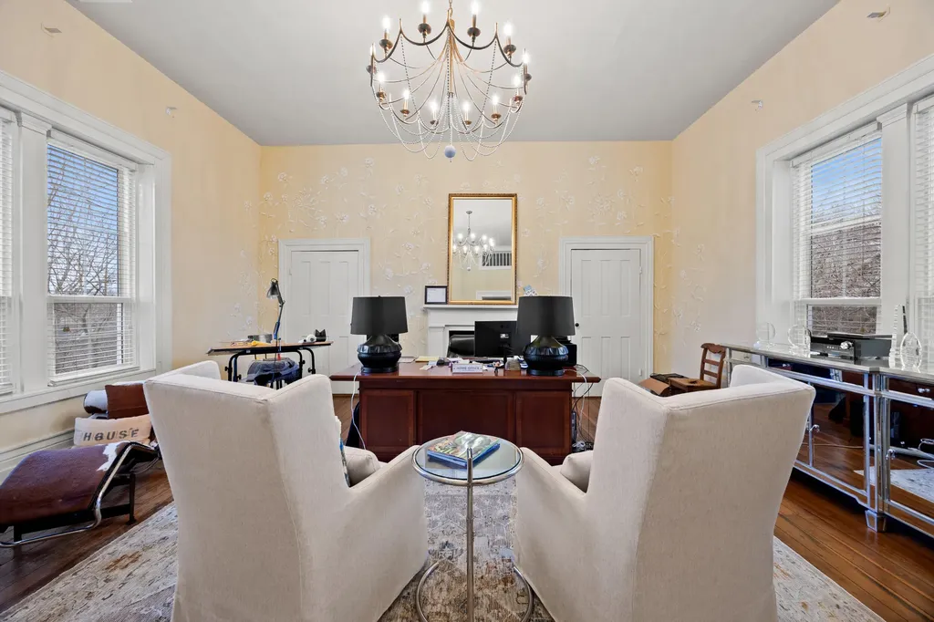 6208 Old Richmond Road Lexington KY 40515