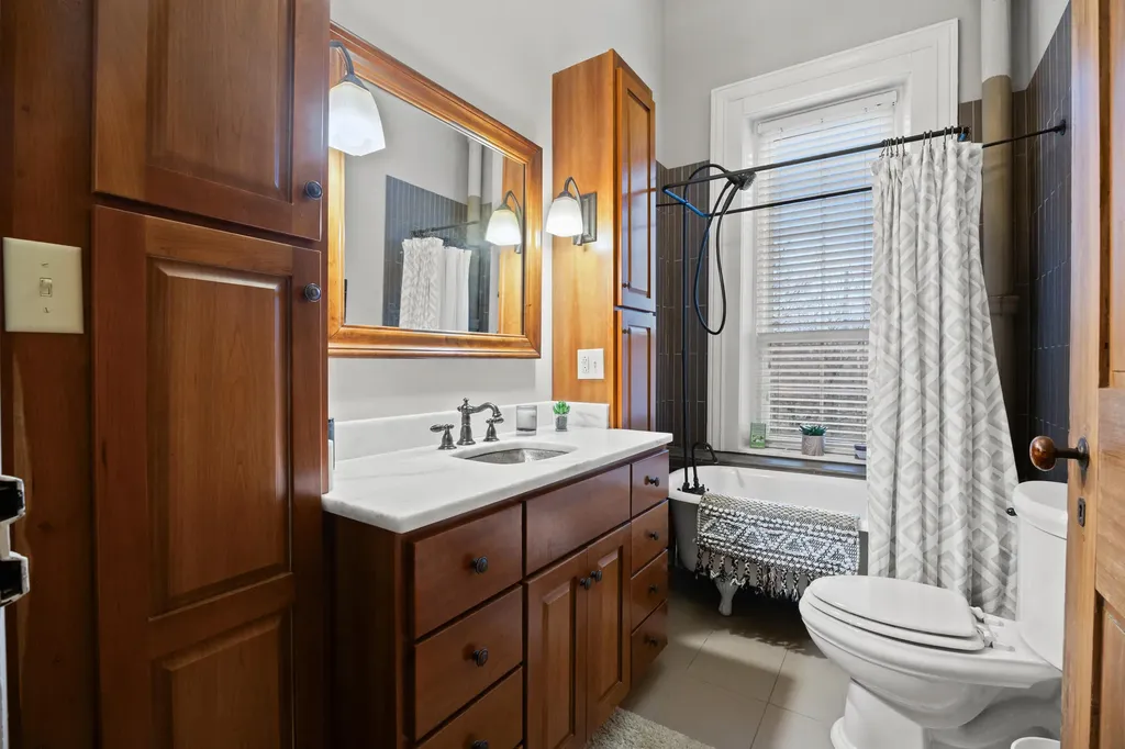 6208 Old Richmond Road Lexington KY 40515