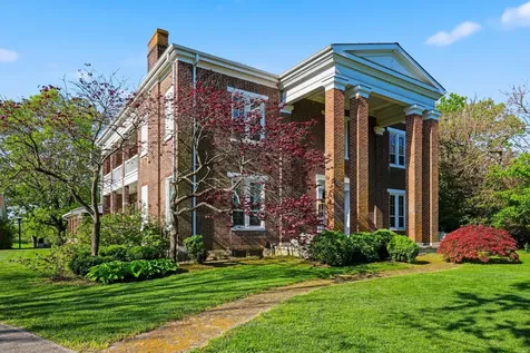 6208 Old Richmond Road Lexington KY 40515
