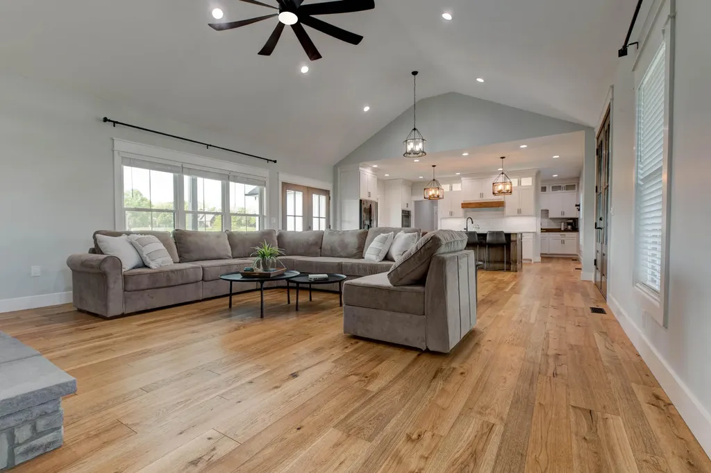 206 Lee Oak Circle Harrodsburg KY 40330