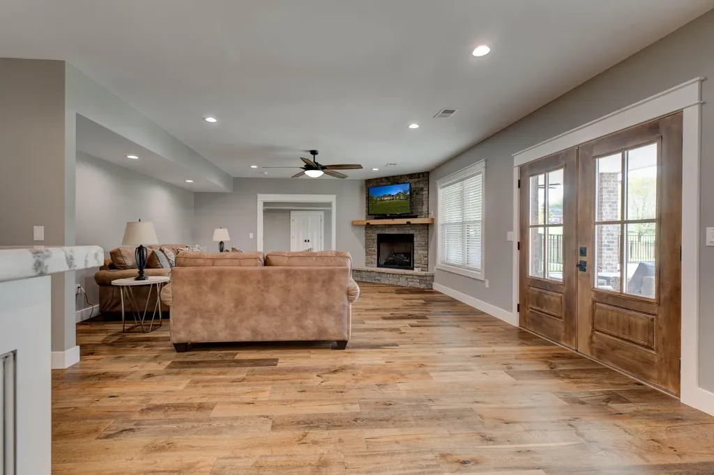 206 Lee Oak Circle Harrodsburg KY 40330