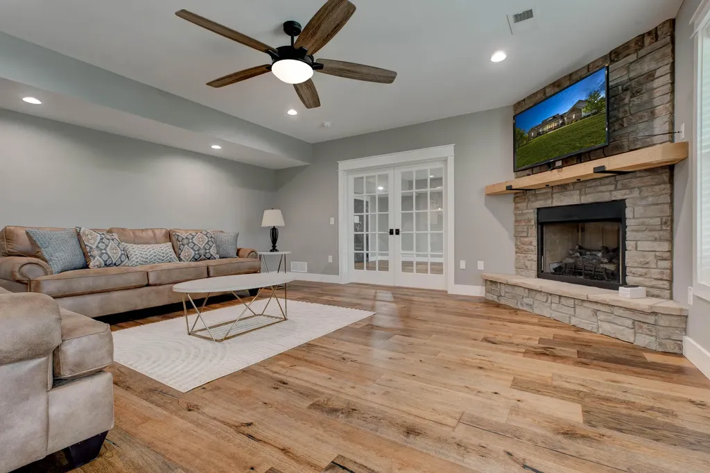 206 Lee Oak Circle Harrodsburg KY 40330