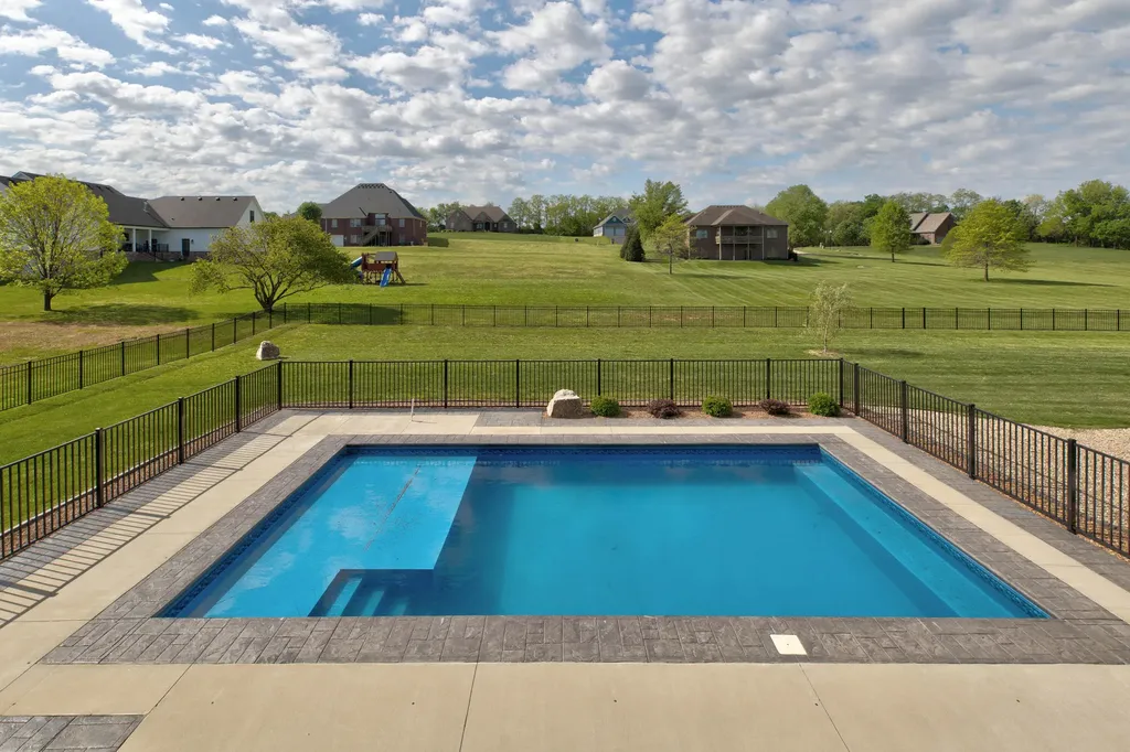 206 Lee Oak Circle Harrodsburg KY 40330