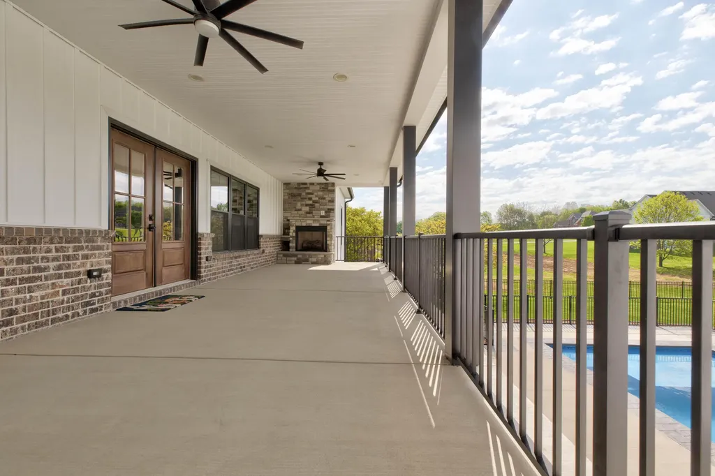 206 Lee Oak Circle Harrodsburg KY 40330
