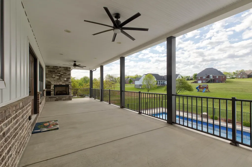 206 Lee Oak Circle Harrodsburg KY 40330