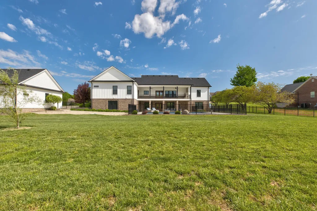 206 Lee Oak Circle Harrodsburg KY 40330
