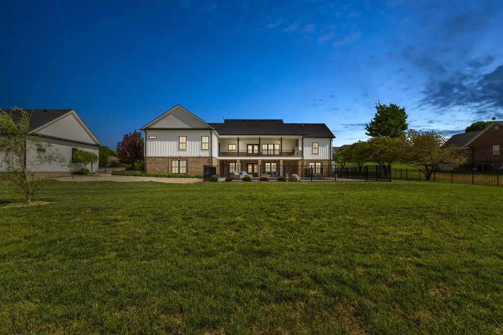 206 Lee Oak Circle Harrodsburg KY 40330