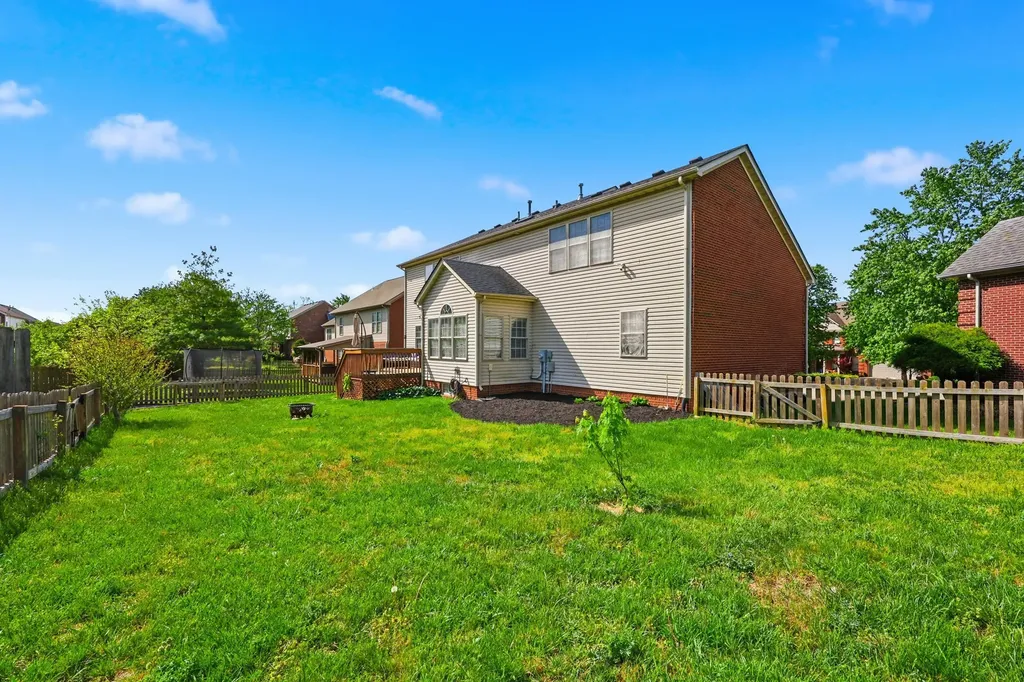 4304 Calais Place Lexington KY 40515