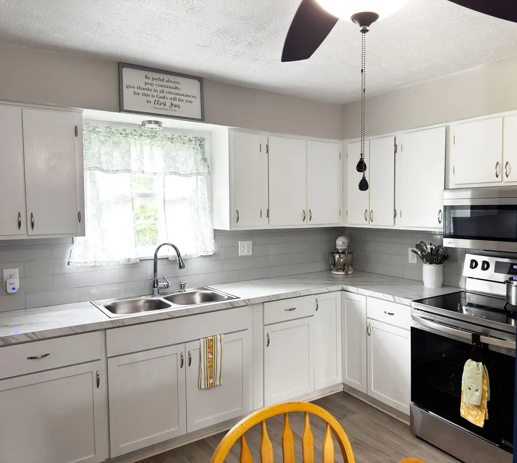 305 Longview Drive Nicholasville KY 40356