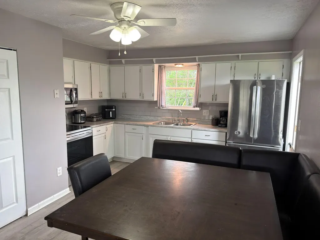 305 Longview Drive Nicholasville KY 40356