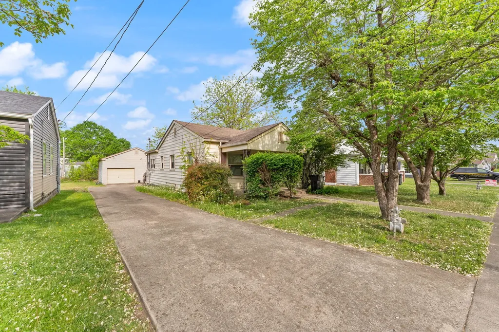 206 Hamlin Avenue Corbin KY 40701