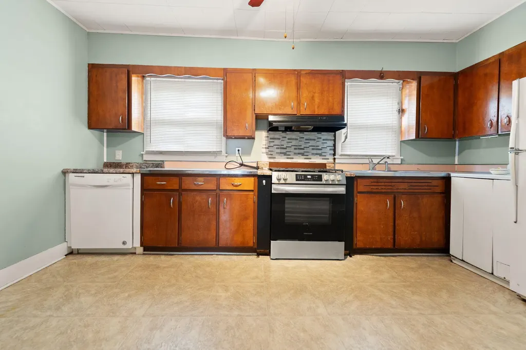 206 Hamlin Avenue Corbin KY 40701