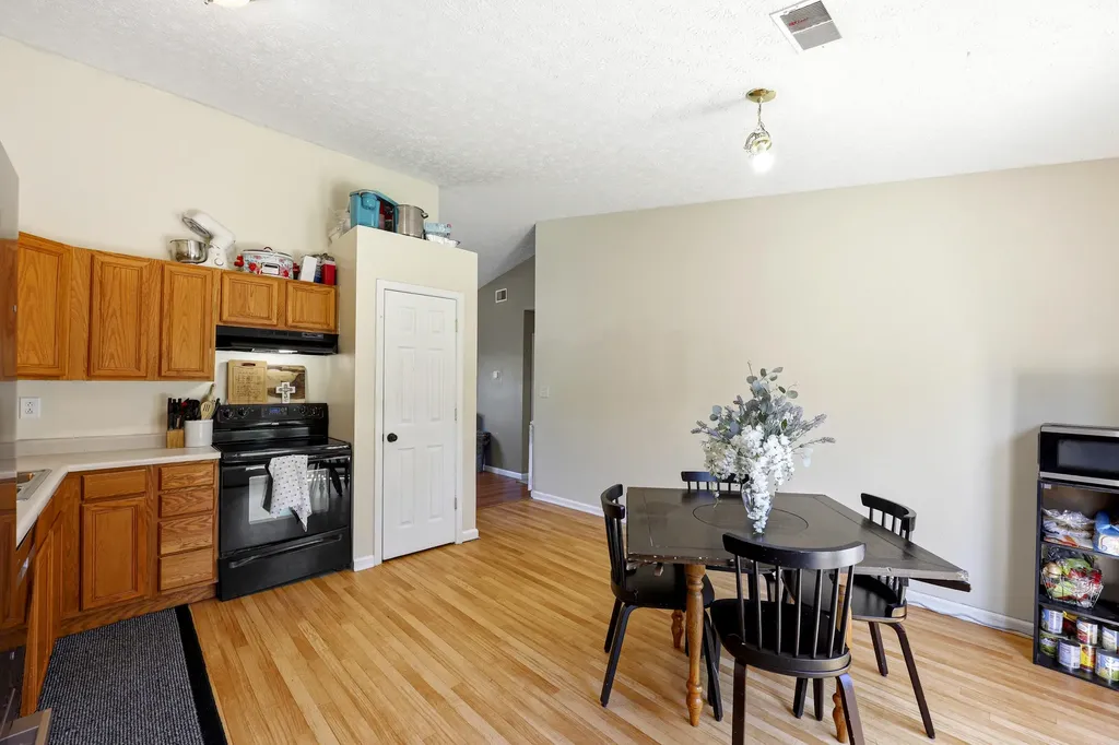 235 Holly Lane Paris KY 40361